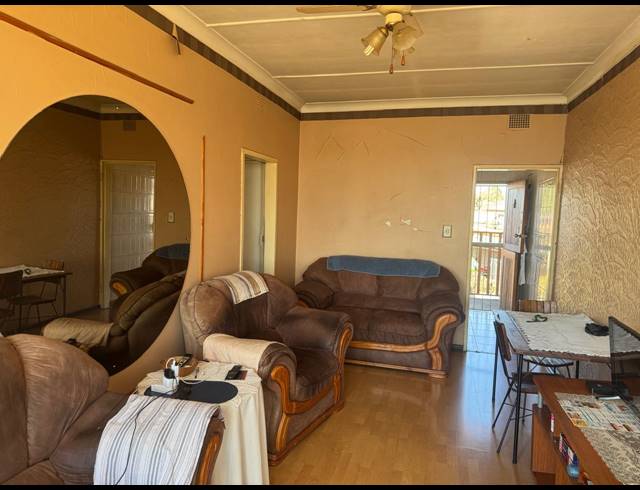 2 BEDROOM APARTMENT FOR SALE IN BRAKPAN CENTRAL